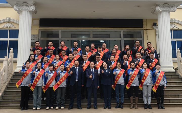 超！多！獎(jiǎng)！山東金格瑞隆重召開2023年度總結(jié)表彰大會(huì)！.jpg